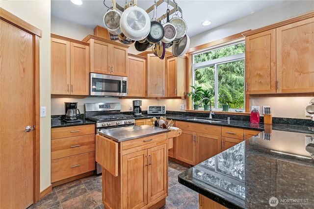 192 Harbor View Drive, Bellingham, WA 98229