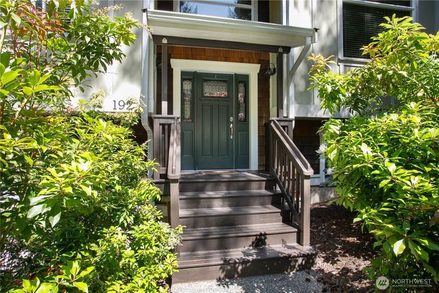 192 Harbor View Drive, Bellingham, WA 98229