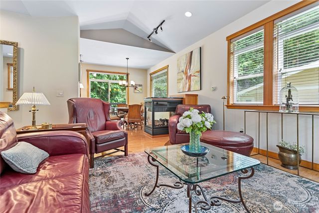 192 Harbor View Drive, Bellingham, WA 98229