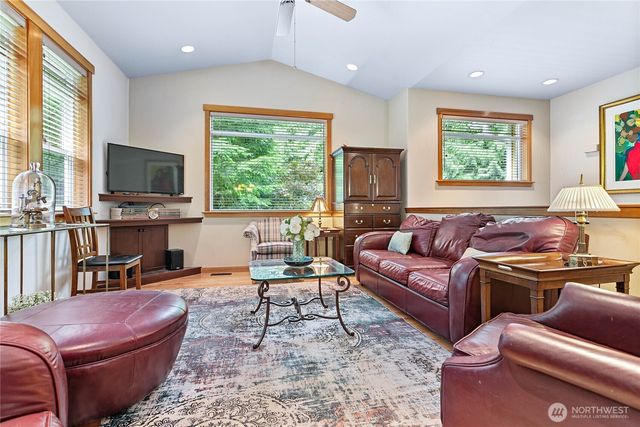 192 Harbor View Drive, Bellingham, WA 98229