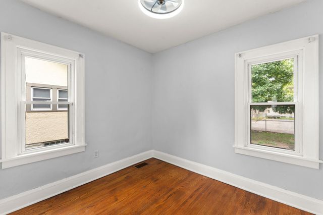 4126 Sheridan Avenue N, Minneapolis, MN 55412