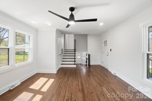 3545 Sargeant Drive, Charlotte, NC 28217