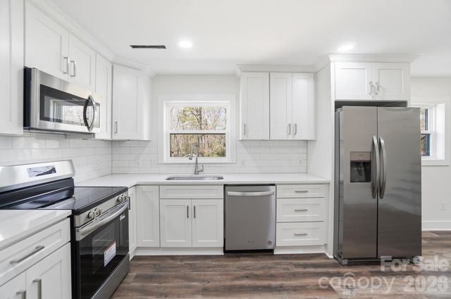 3545 Sargeant Drive, Charlotte, NC 28217