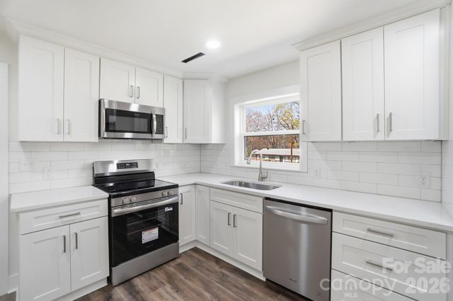 3545 Sargeant Drive, Charlotte, NC 28217