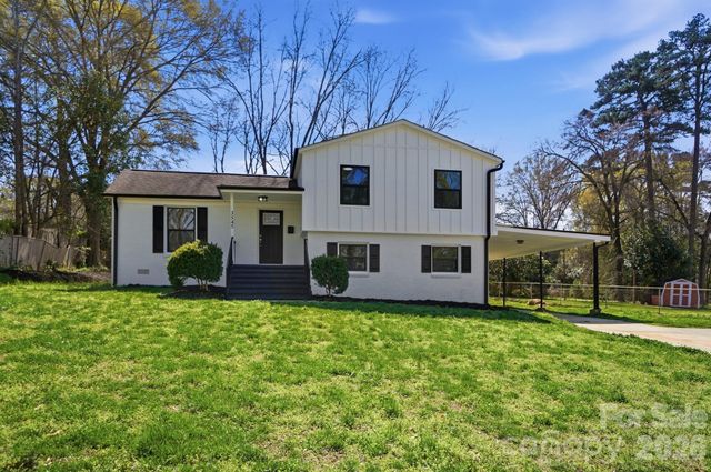 3545 Sargeant Drive, Charlotte, NC 28217