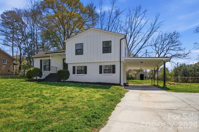 3545 Sargeant Drive, Charlotte, NC 28217