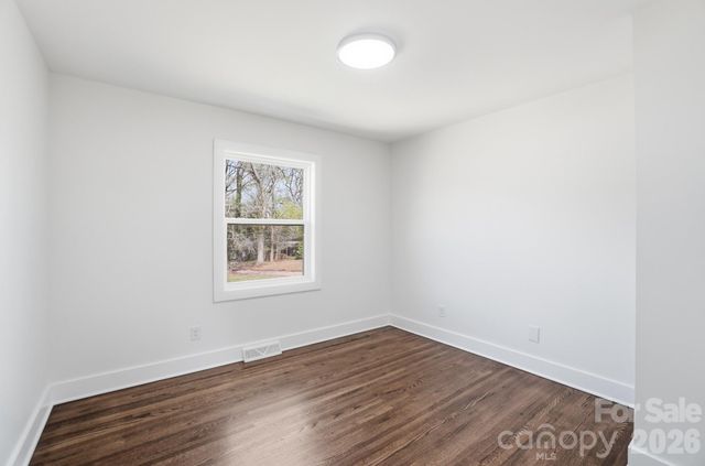 3545 Sargeant Drive, Charlotte, NC 28217