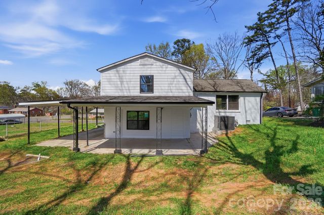 3545 Sargeant Drive, Charlotte, NC 28217