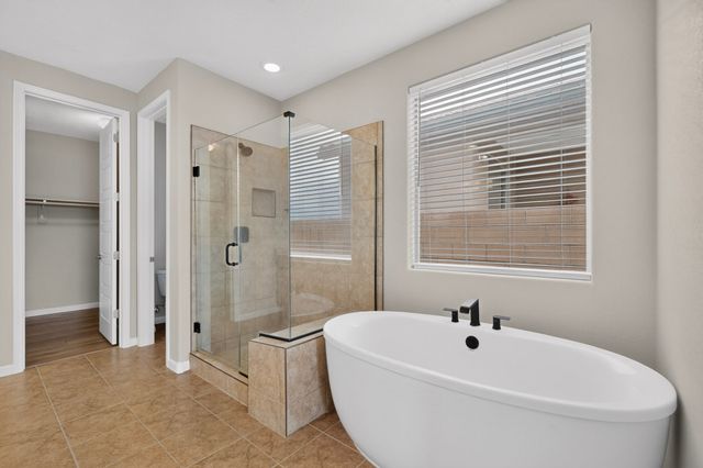 34 Wirecrest, Santa Fe, NM 87508