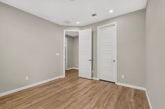 34 Wirecrest, Santa Fe, NM 87508