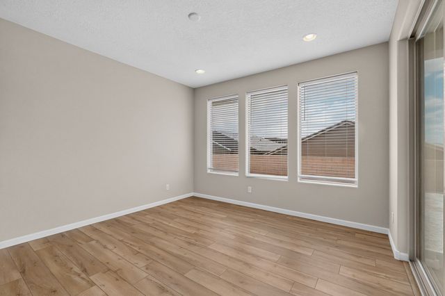 34 Wirecrest, Santa Fe, NM 87508