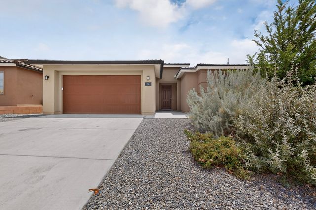 34 Wirecrest, Santa Fe, NM 87508