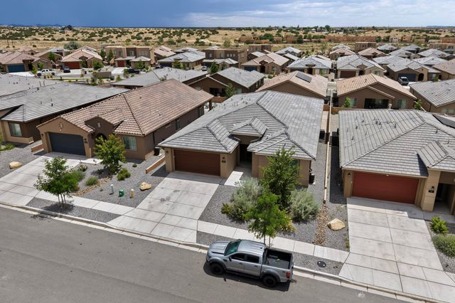 34 Wirecrest, Santa Fe, NM 87508