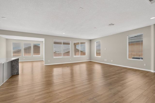 34 Wirecrest, Santa Fe, NM 87508