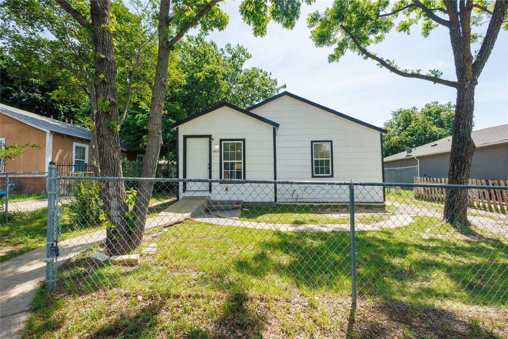 1809 Birdell Street, Fort Worth, TX 76105