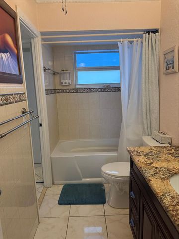 3531 NW 50th Ave 512, Lauderdale Lakes, FL 33319