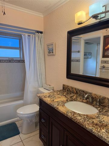 3531 NW 50th Ave 512, Lauderdale Lakes, FL 33319