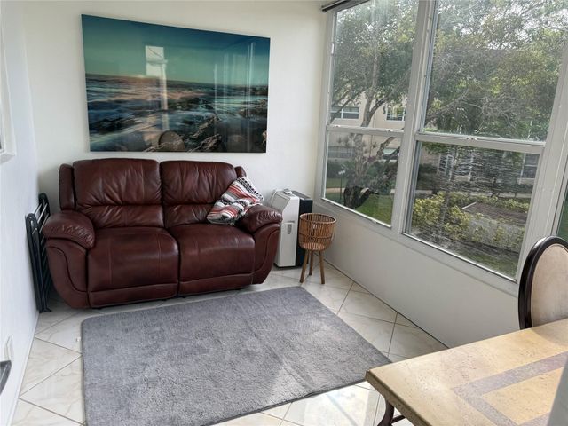 3531 NW 50th Ave 512, Lauderdale Lakes, FL 33319