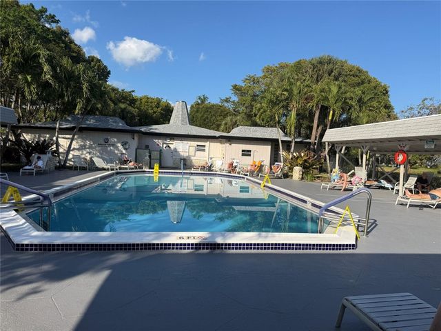 3531 NW 50th Avenue 512, Lauderdale Lakes, FL 33319