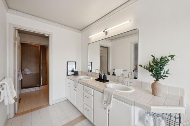51 2nd St E, Sonoma, CA 95476