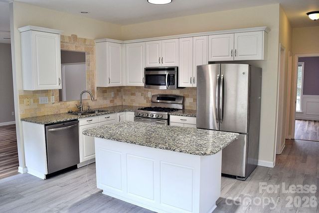 2941 Glen Summit Drive, Charlotte, NC 28270