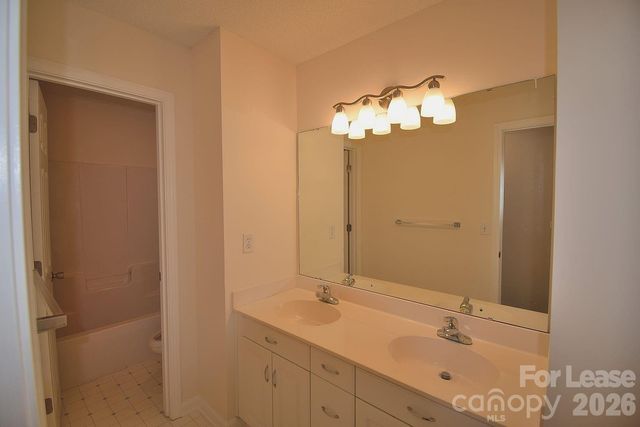 2941 Glen Summit Drive, Charlotte, NC 28270