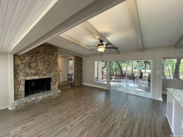 6135 HOLLYHOCK RD, San Antonio, TX 78240
