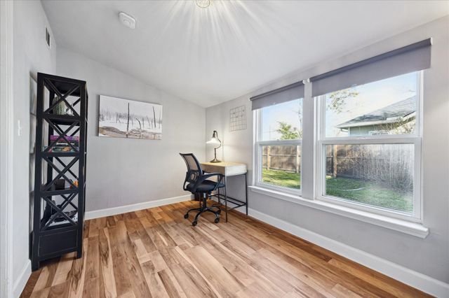 820 Kern Street, Houston, TX 77009