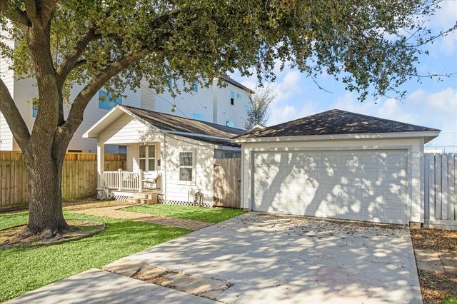 820 Kern Street, Houston, TX 77009