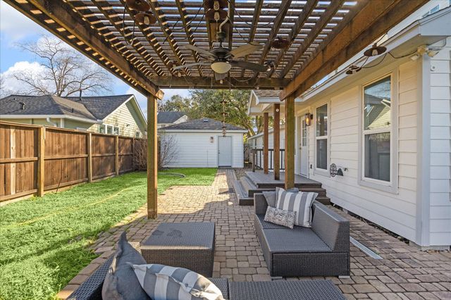 820 Kern Street, Houston, TX 77009