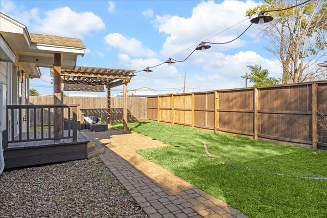 820 Kern Street, Houston, TX 77009