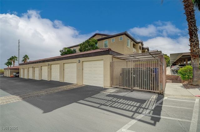 3500 Cactus Shadow Street 104, Las Vegas, NV 89129