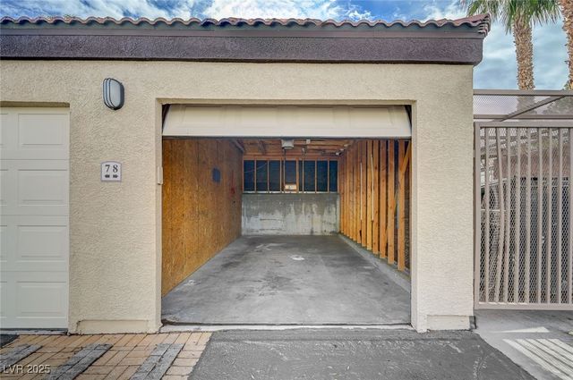 3500 Cactus Shadow Street 104, Las Vegas, NV 89129