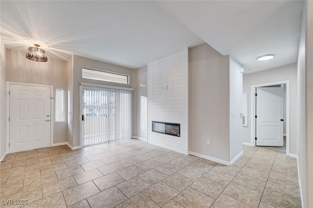 3500 Cactus Shadow Street 104, Las Vegas, NV 89129