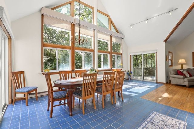 821 W Falmouth Hwy, Falmouth, MA 02540