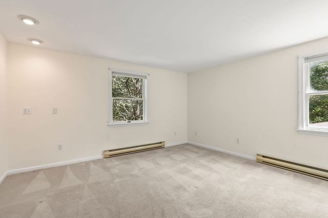 821 W Falmouth Hwy, Falmouth, MA 02540