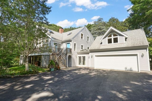 821 W Falmouth Hwy, Falmouth, MA 02540