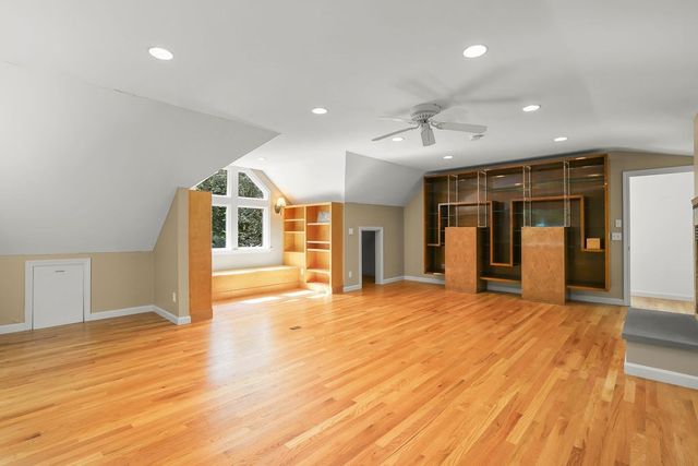 821 W Falmouth Hwy, Falmouth, MA 02540