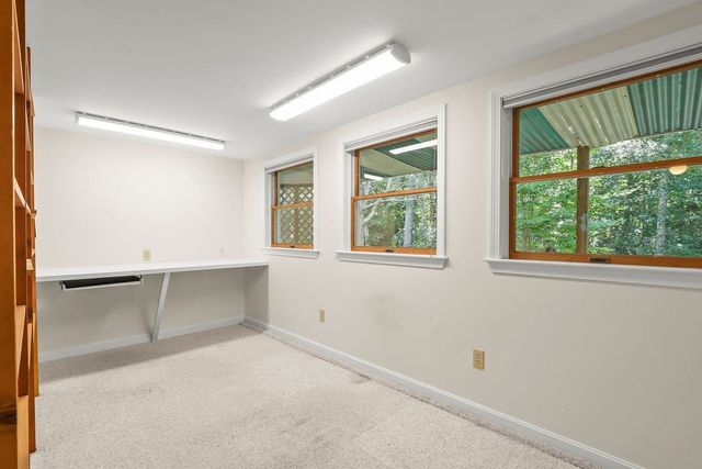 821 W Falmouth Hwy, Falmouth, MA 02540