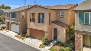 6317 N Alta Vista Lane, Fresno, CA 93722