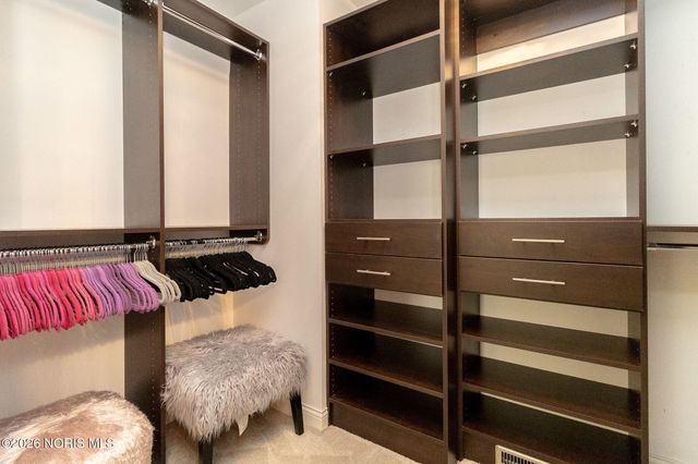 8342 Water Park Drive, Holland, OH 43528