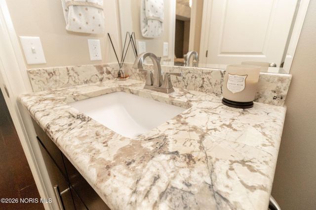 8342 Water Park Drive, Holland, OH 43528