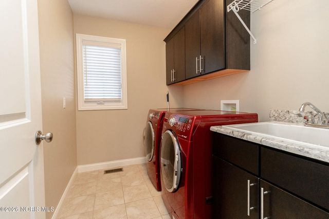 8342 Water Park Drive, Holland, OH 43528