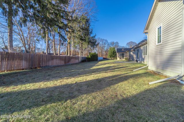 8342 Water Park Drive, Holland, OH 43528