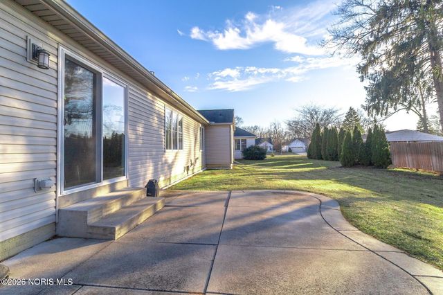 8342 Water Park Drive, Holland, OH 43528