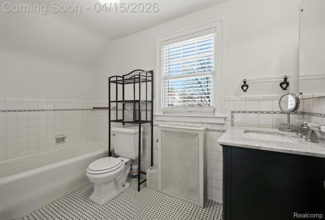 615 Kimberly Street, Birmingham, MI 48009