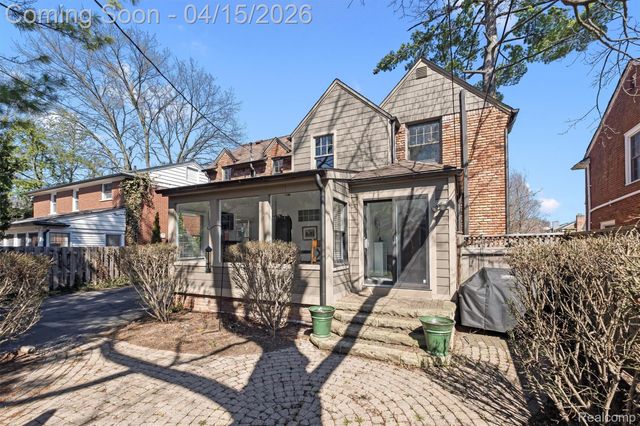 615 Kimberly Street, Birmingham, MI 48009