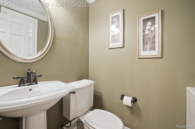 615 Kimberly Street, Birmingham, MI 48009