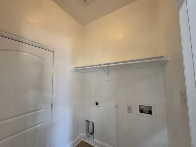4036 Eric Drive, Heartland, TX 75126