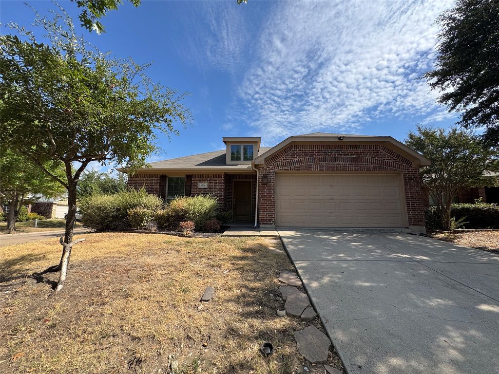 4036 Eric Drive, Heartland, TX 75126